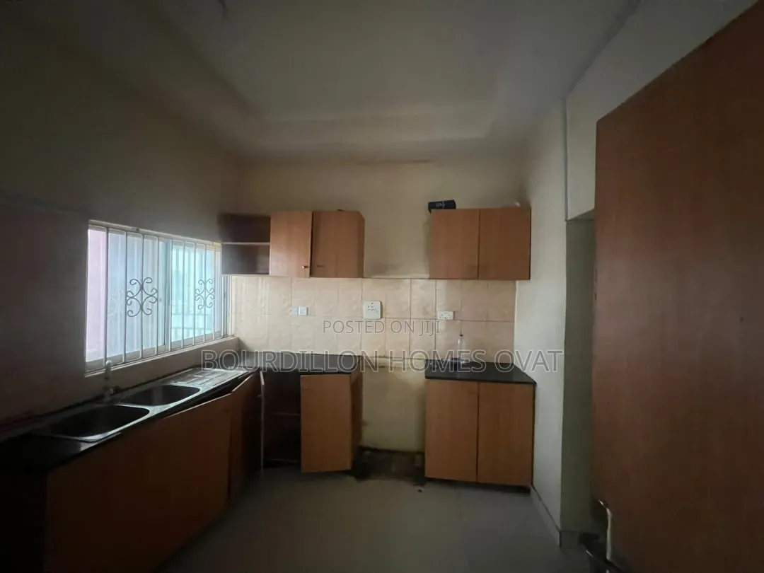 3bdrm Apartment in Ikate Lekki Lagos for rent