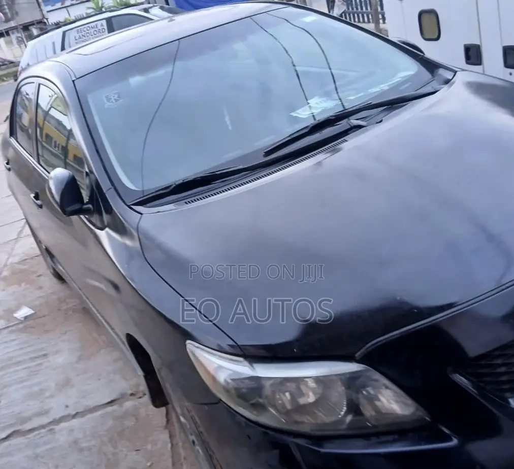 Toyota Corolla 2010 Black