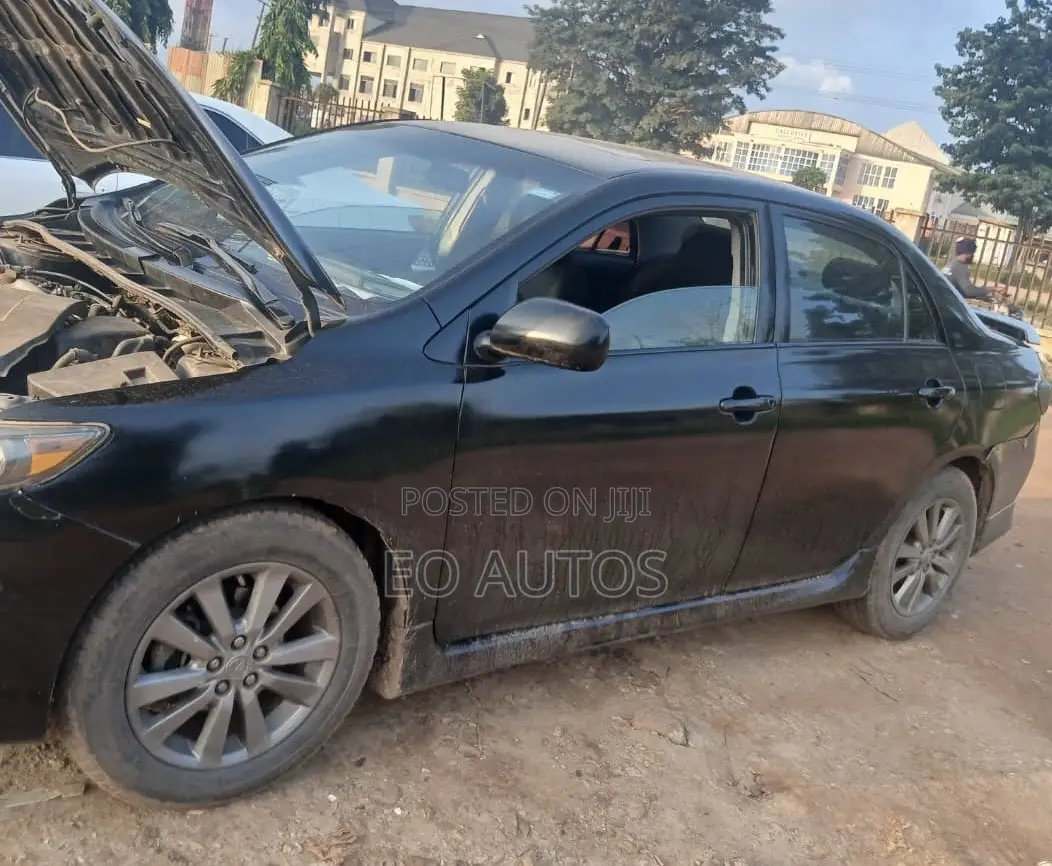 Toyota Corolla 2010 Black