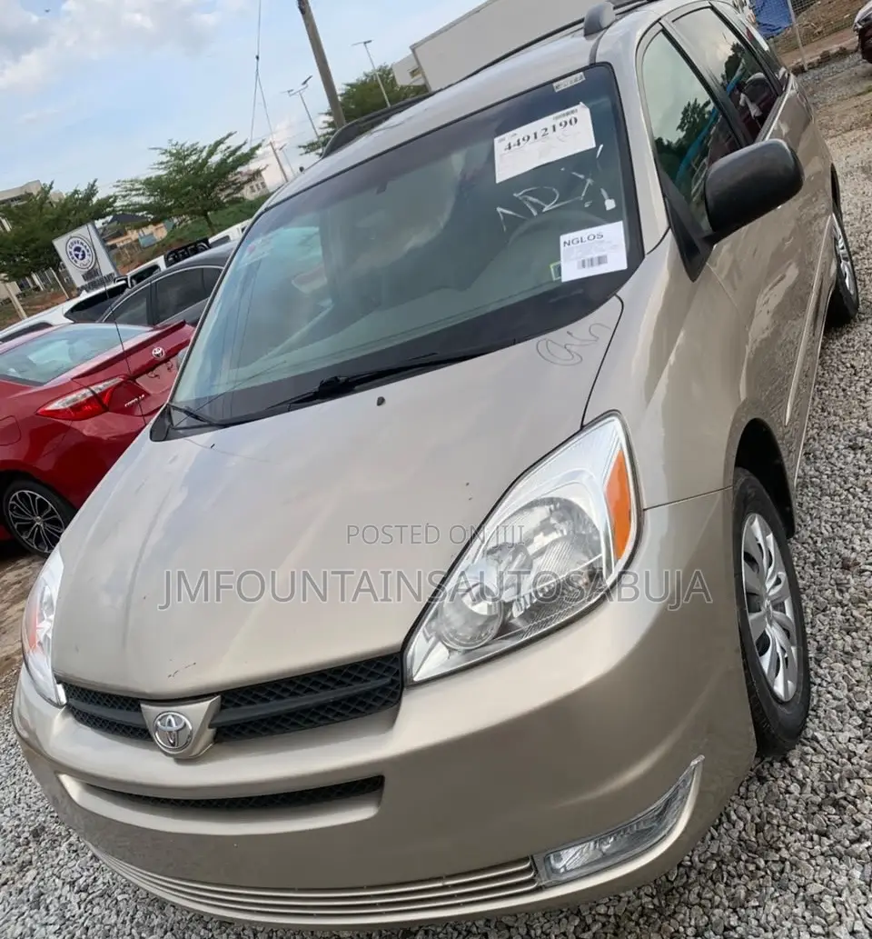 Toyota Sienna LE AWD 2006 Gold