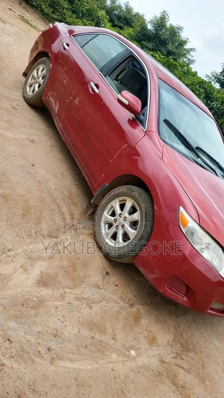 Toyota Camry 2008 Red