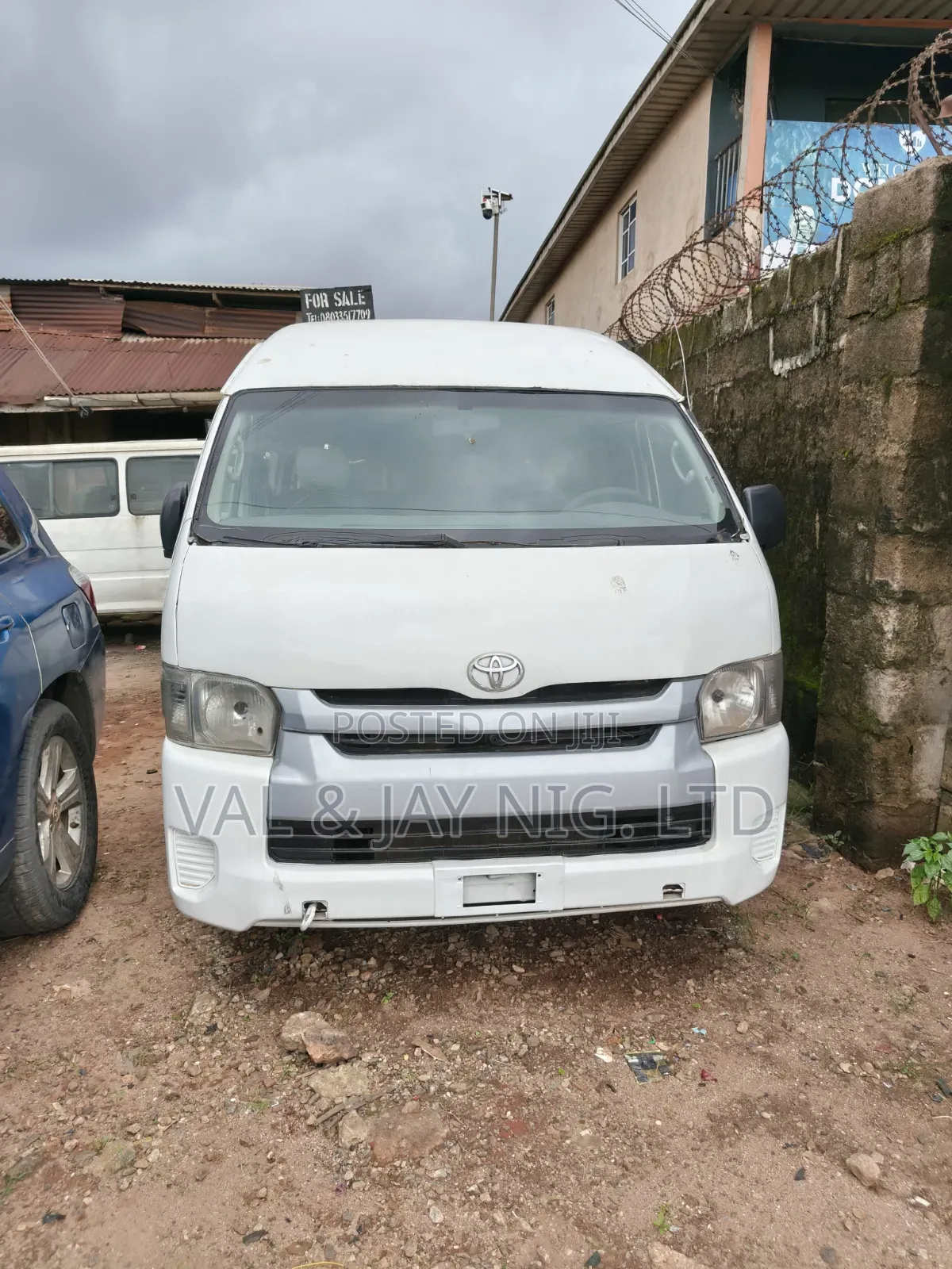 Toyota HiAce 2010 White