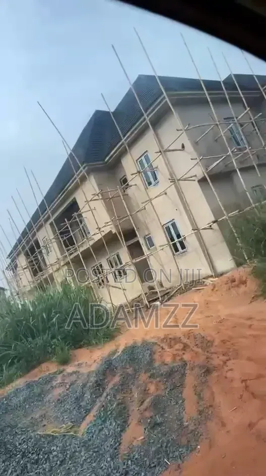 3bdrm Block of Flats in Heritage Estate, Enugu for sale