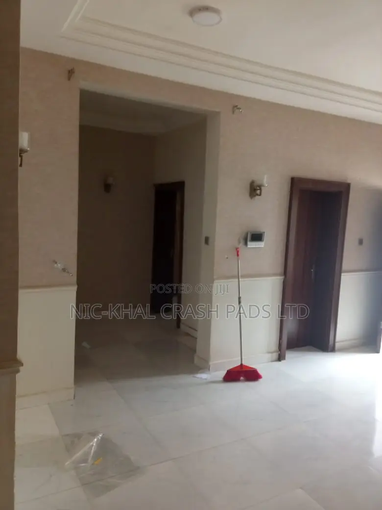 2bdrm Apartment in Godab, Life Camp for rent