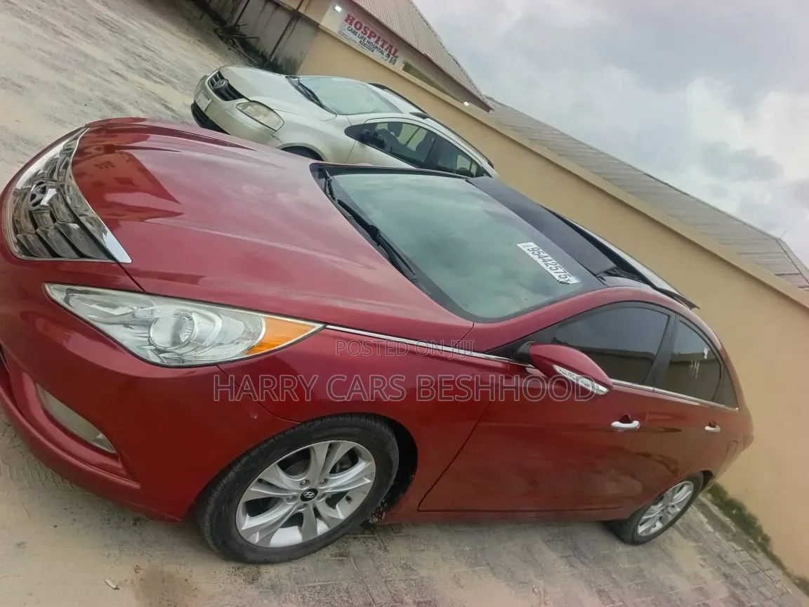 Hyundai Sonata 2012 Red