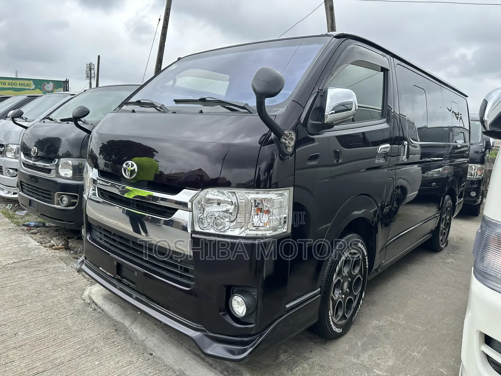 Toyota HiAce 2015 Black