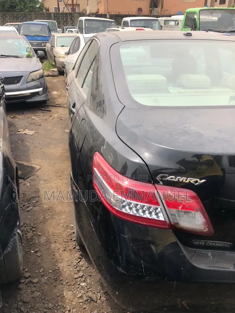 Toyota Camry 2010 Black