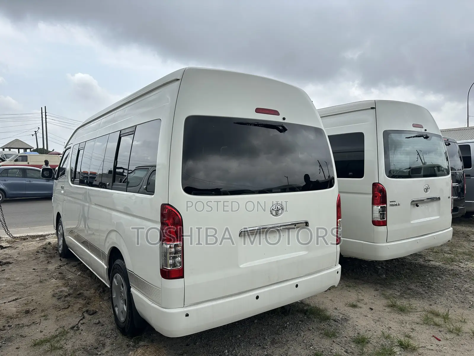Toyota HiAce 2017 White