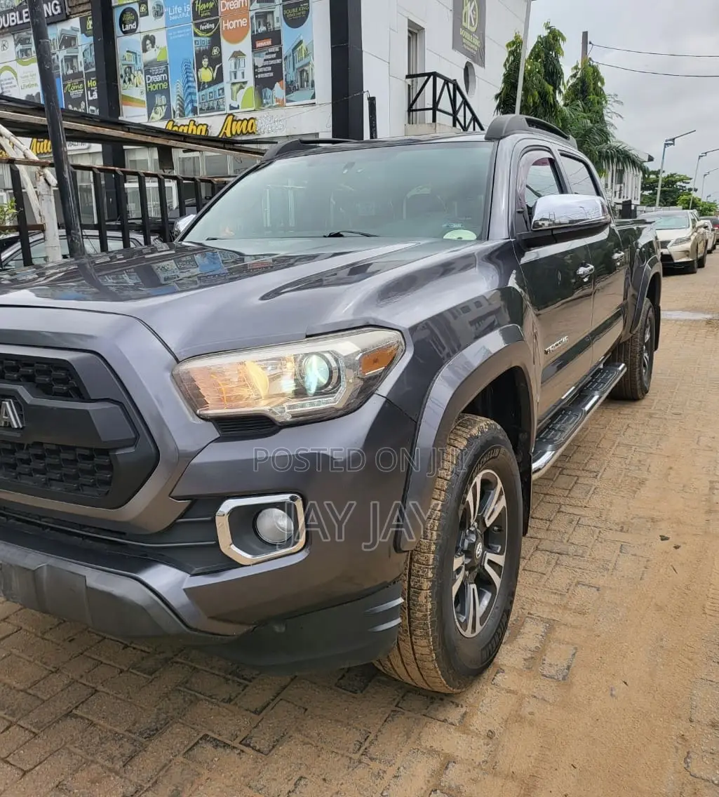 Toyota Tacoma 4dr Double Cab 2016