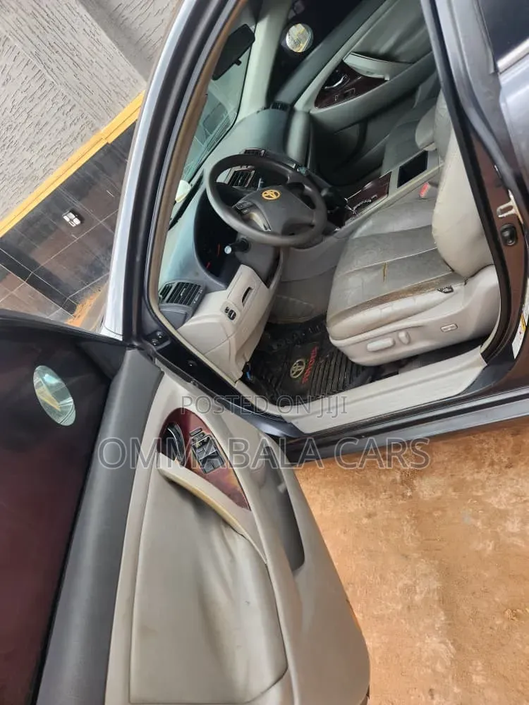 Toyota Camry 2009 Gray