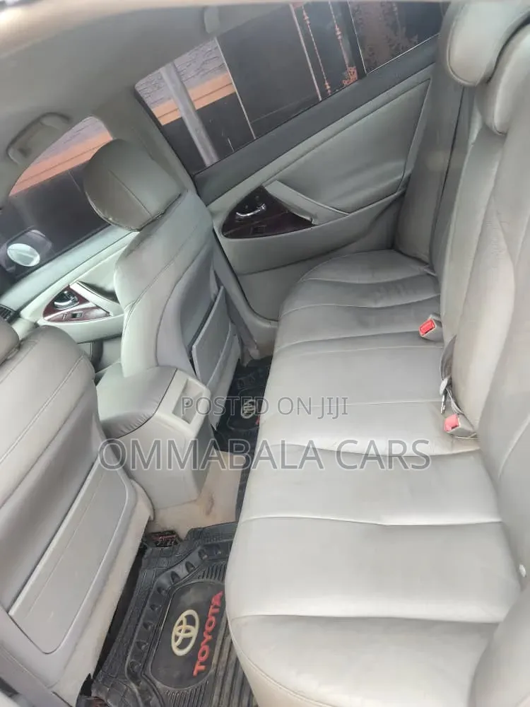 Toyota Camry 2009 Gray