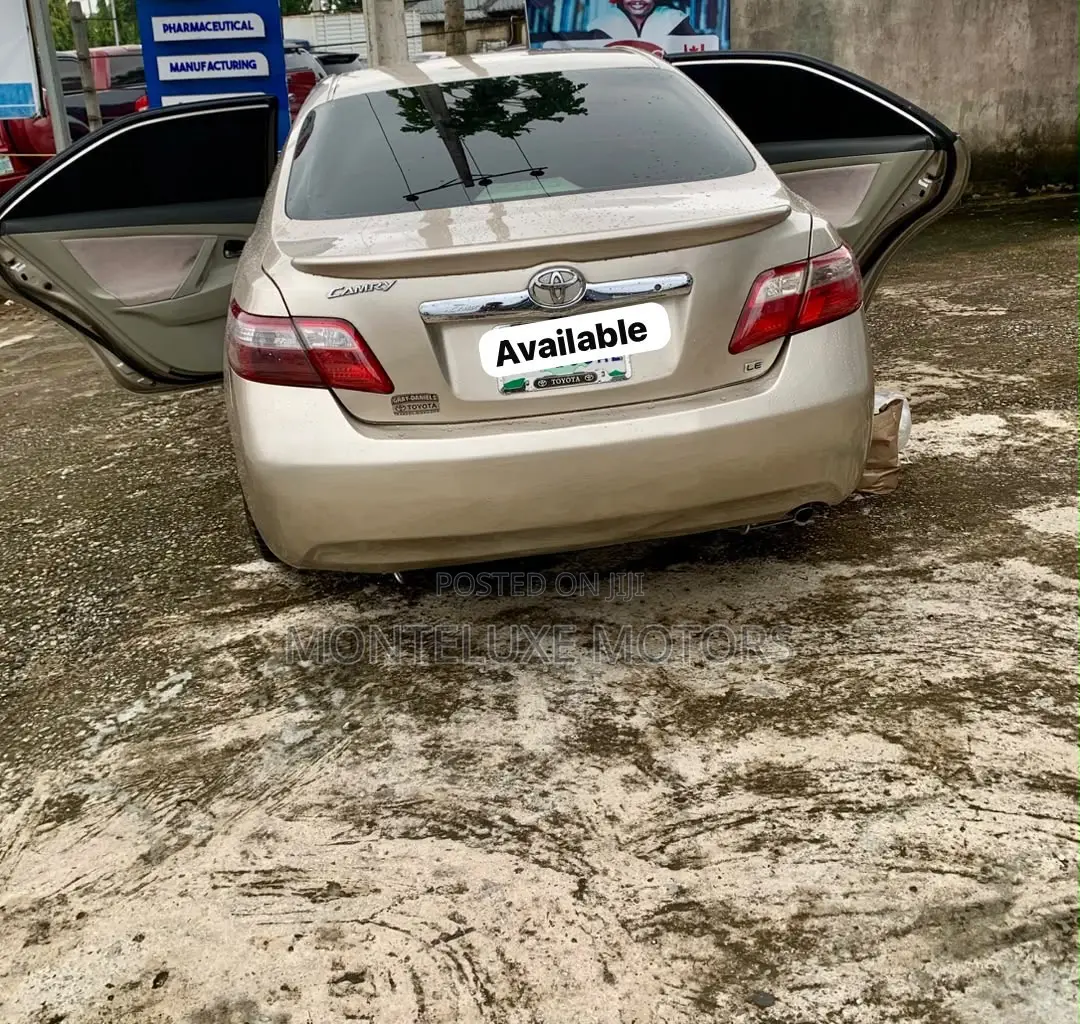 Toyota Camry 2008 Gold
