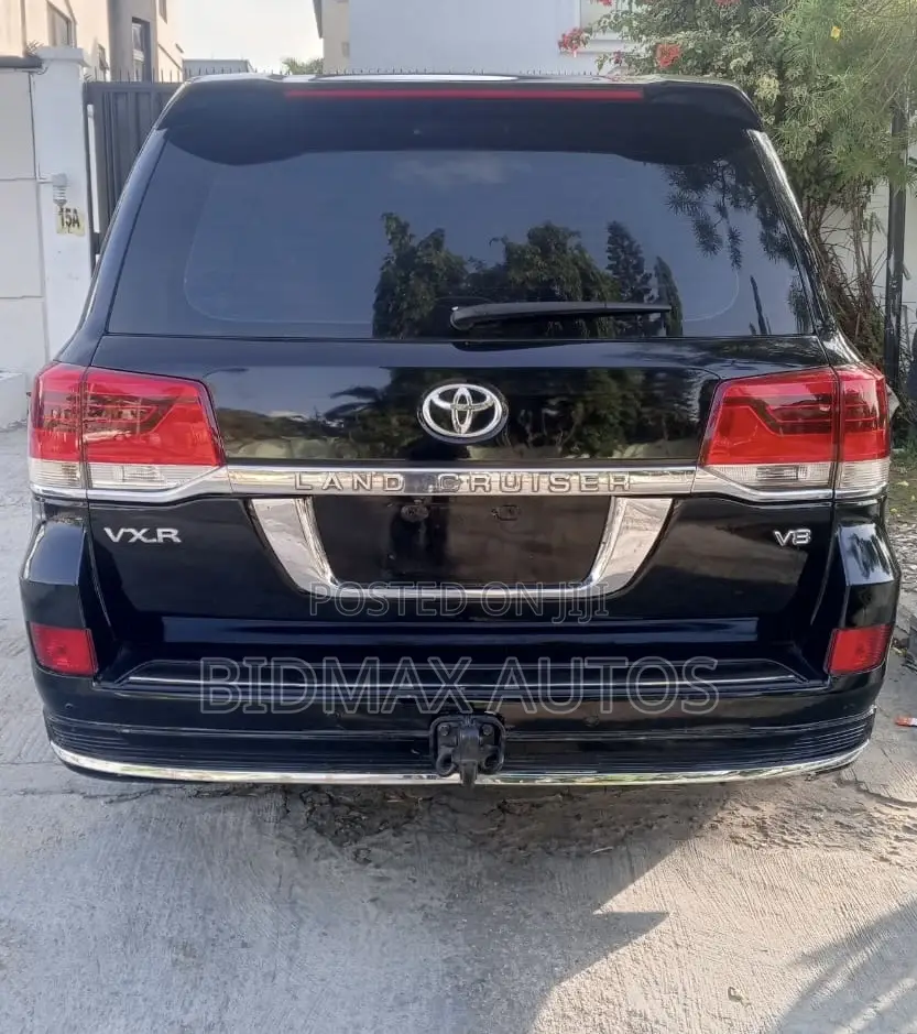 Toyota Land Cruiser 4.5 V8 VXR 2013 Black