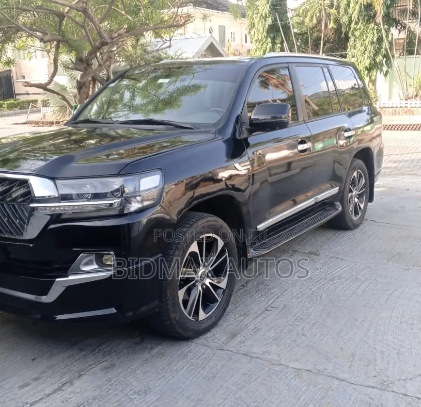 Toyota Land Cruiser 4.5 V8 VXR 2013 Black