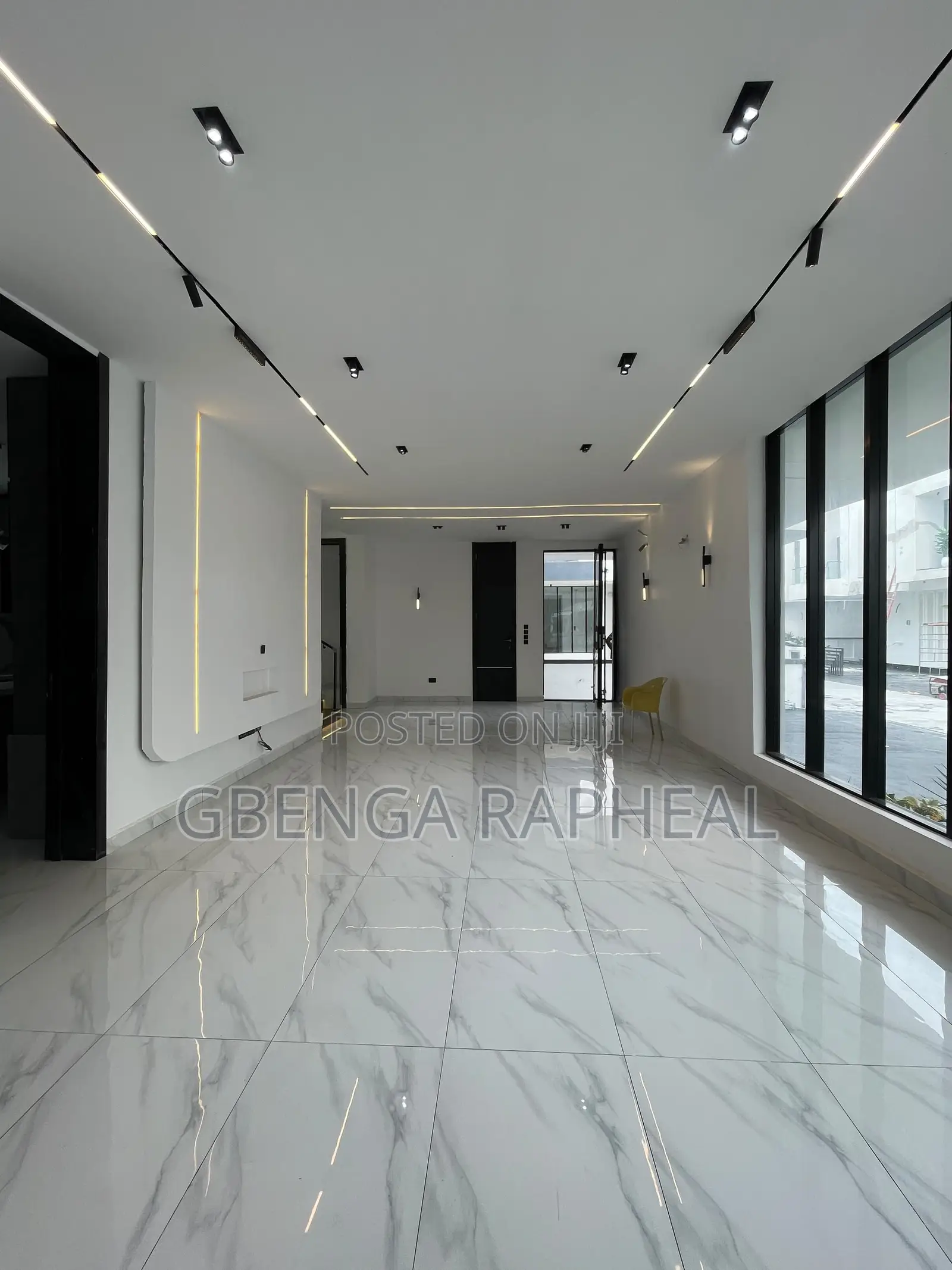 5bdrm Duplex in Chevron, Lekki for sale