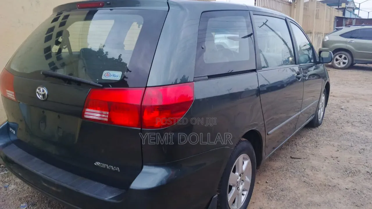 Toyota Sienna CE 2005 Green