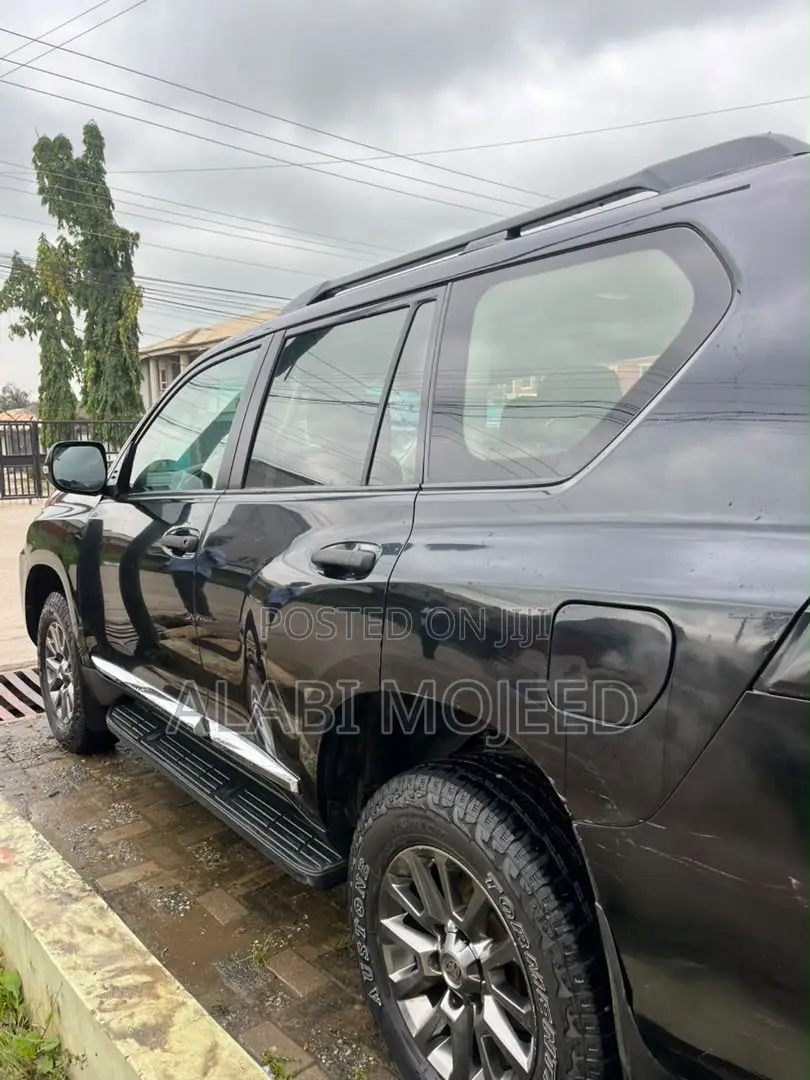 Toyota Land Cruiser Prado 4.0 Petrol TX 2019 Black