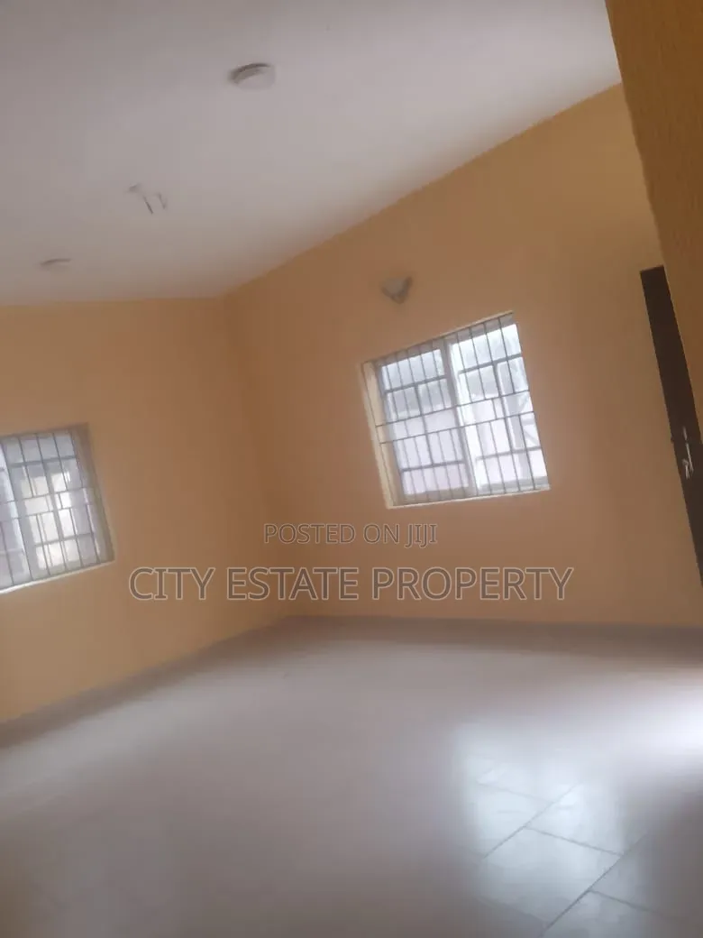 1bdrm Block of Flats in City Homes, Rukpokwu for rent