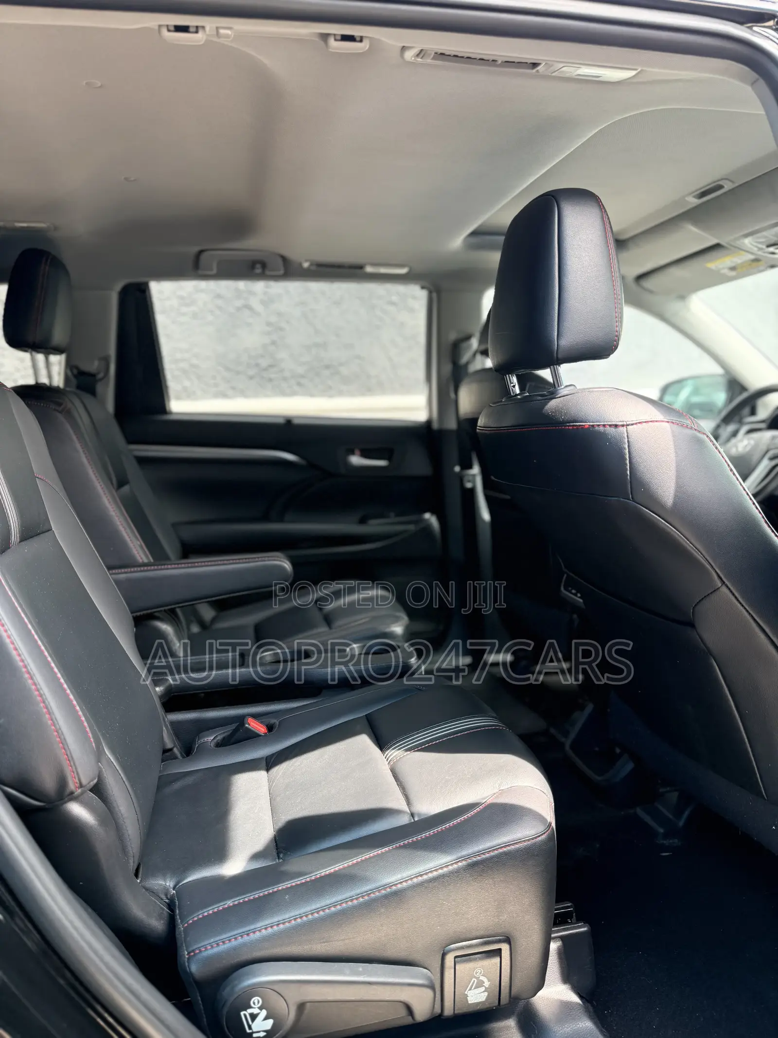 Toyota Highlander SE 2019 Black