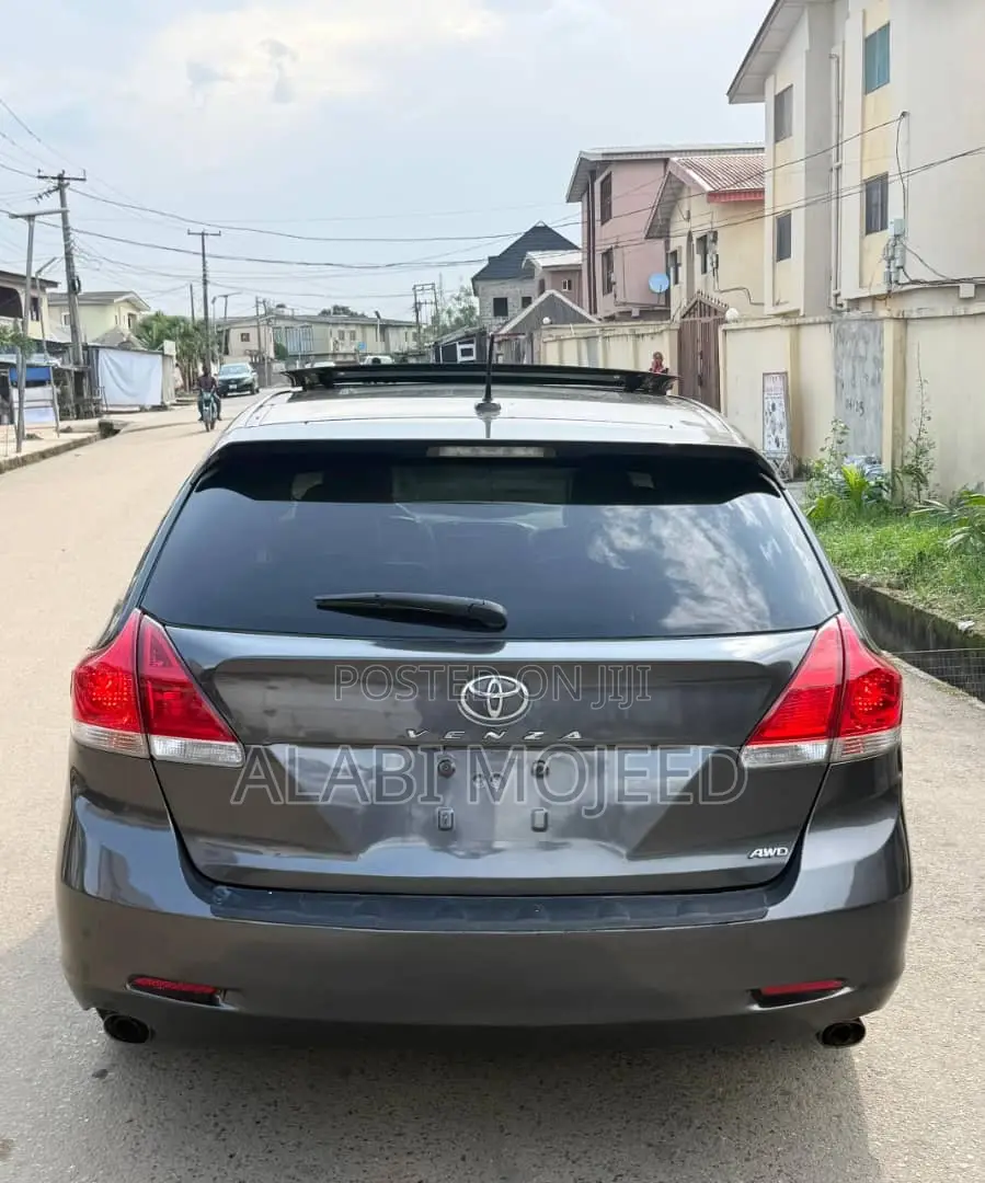 Toyota Venza Limited 2011 Gray