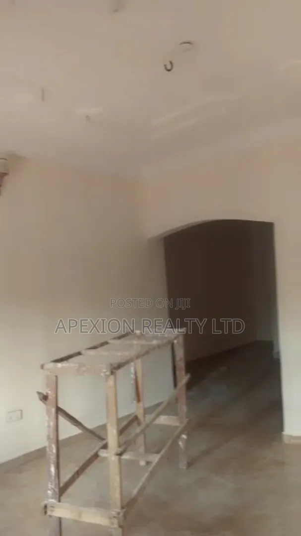 2bdrm Apartment in Apexion Estate, Rumuahalu for rent