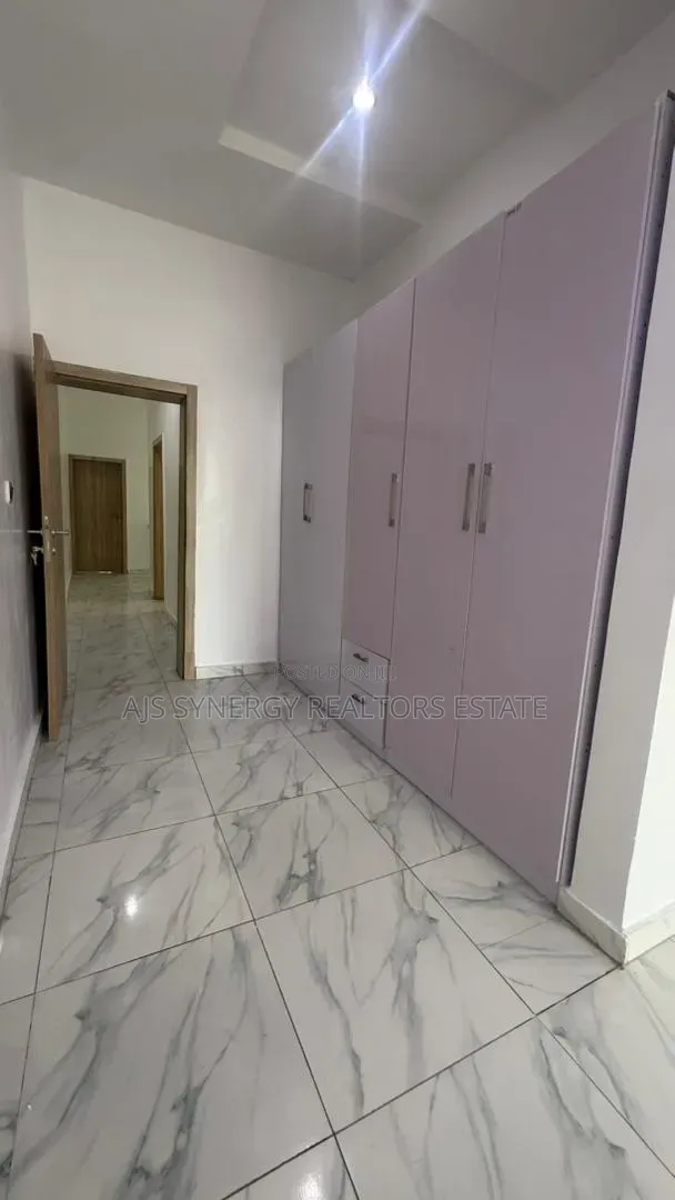 4bdrm Duplex in Ikota for rent