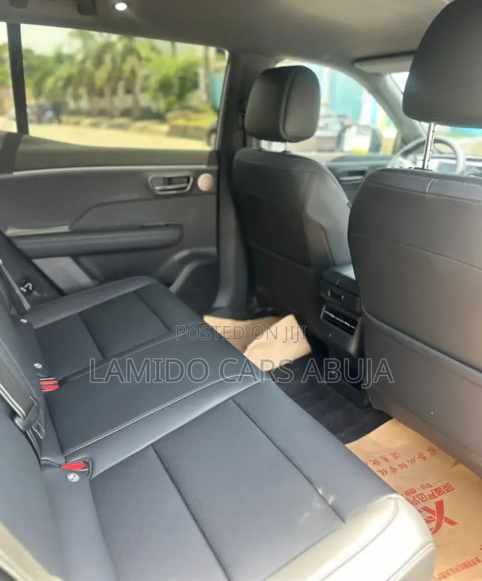 Toyota bZ3 2025 Gray