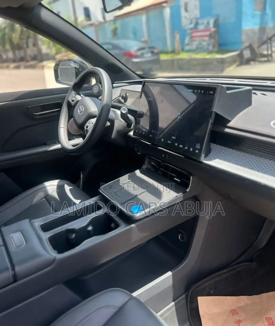 Toyota bZ3 2025 Gray