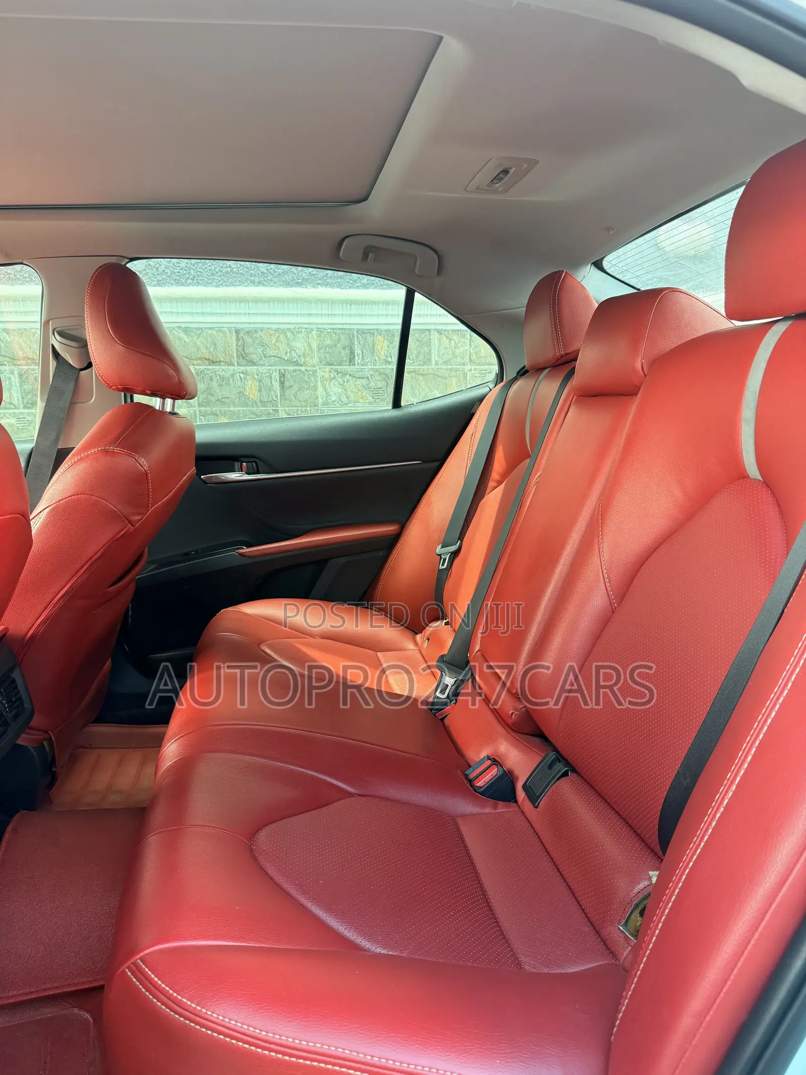 Toyota Camry XLE V6 FWD (3.5L 6cyl 8AM) 2018 White