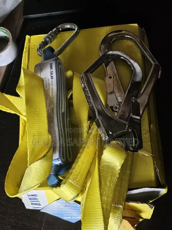 Full Body Safety Harness Fall Protection Kit With Lanyard