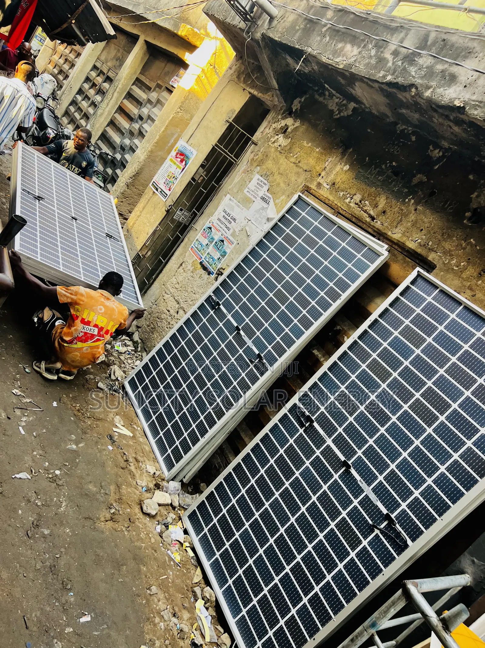 635w AJ Bifacial Half Cut SolarPanels (144cells)