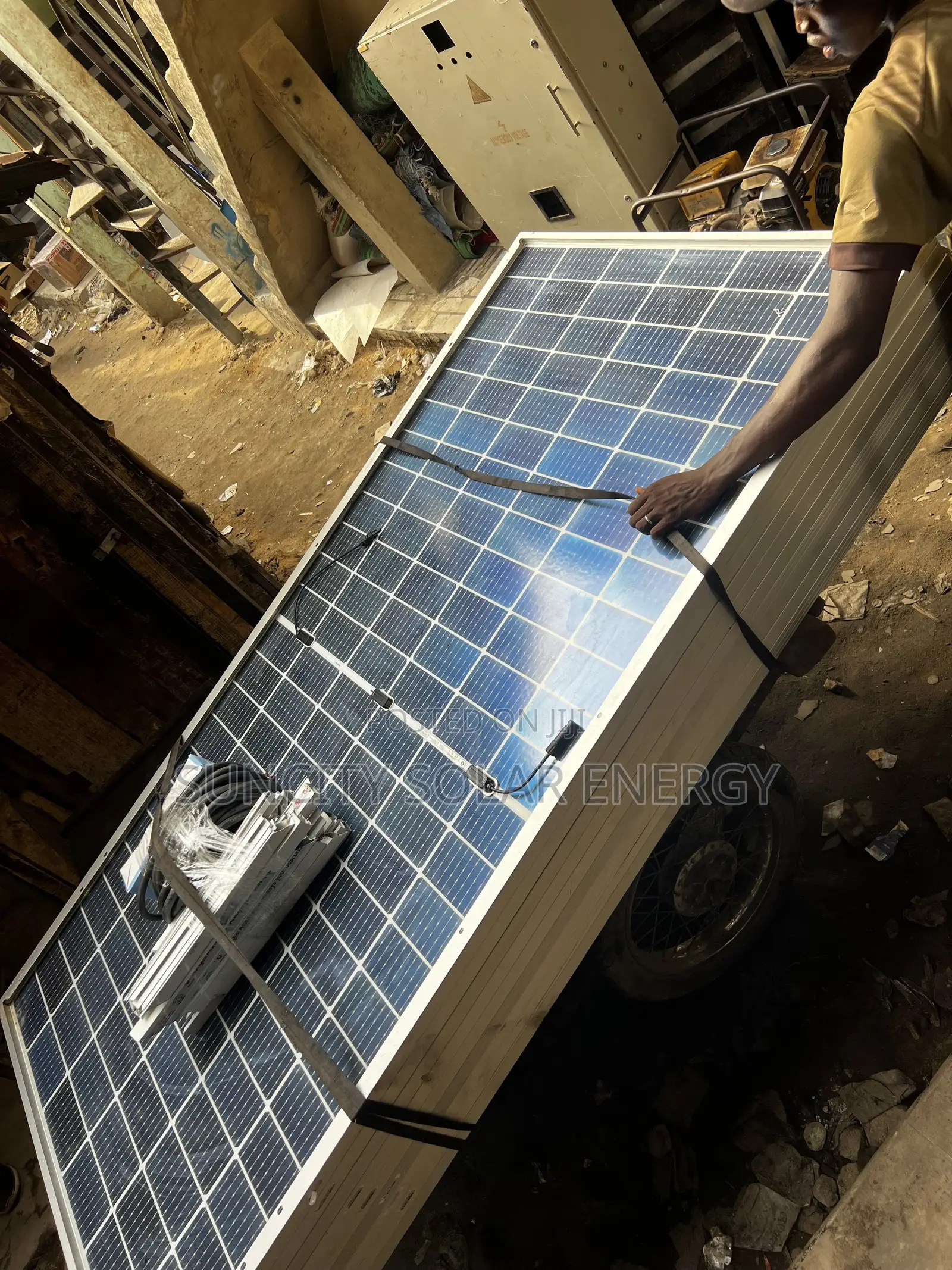 635w AJ Bifacial Half Cut SolarPanels (144cells)