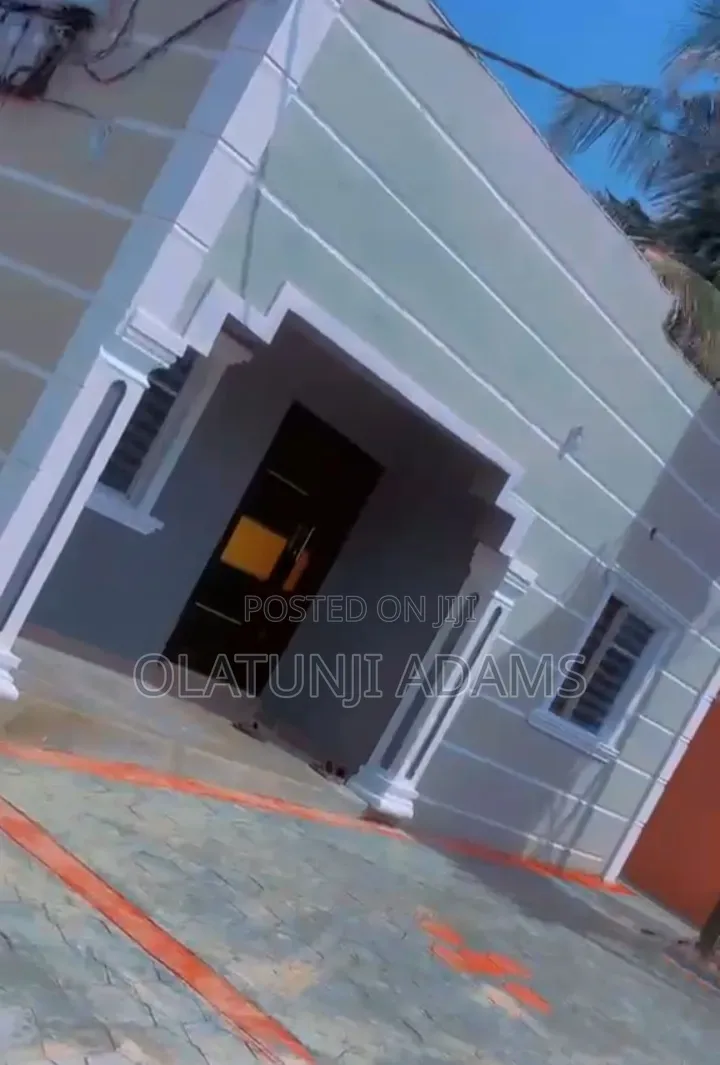 15bdrm Apartment in Onward Ogo Oluwa, Osogbo for sale
