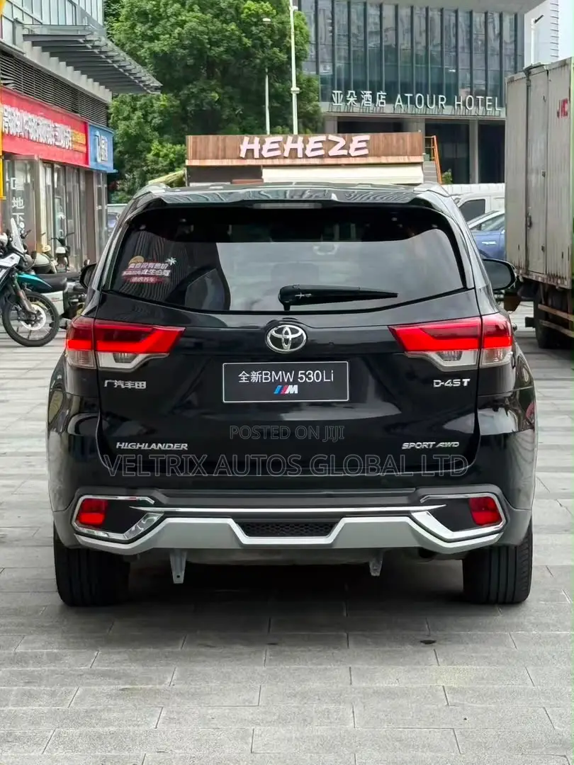 Toyota Highlander L 2021 Black