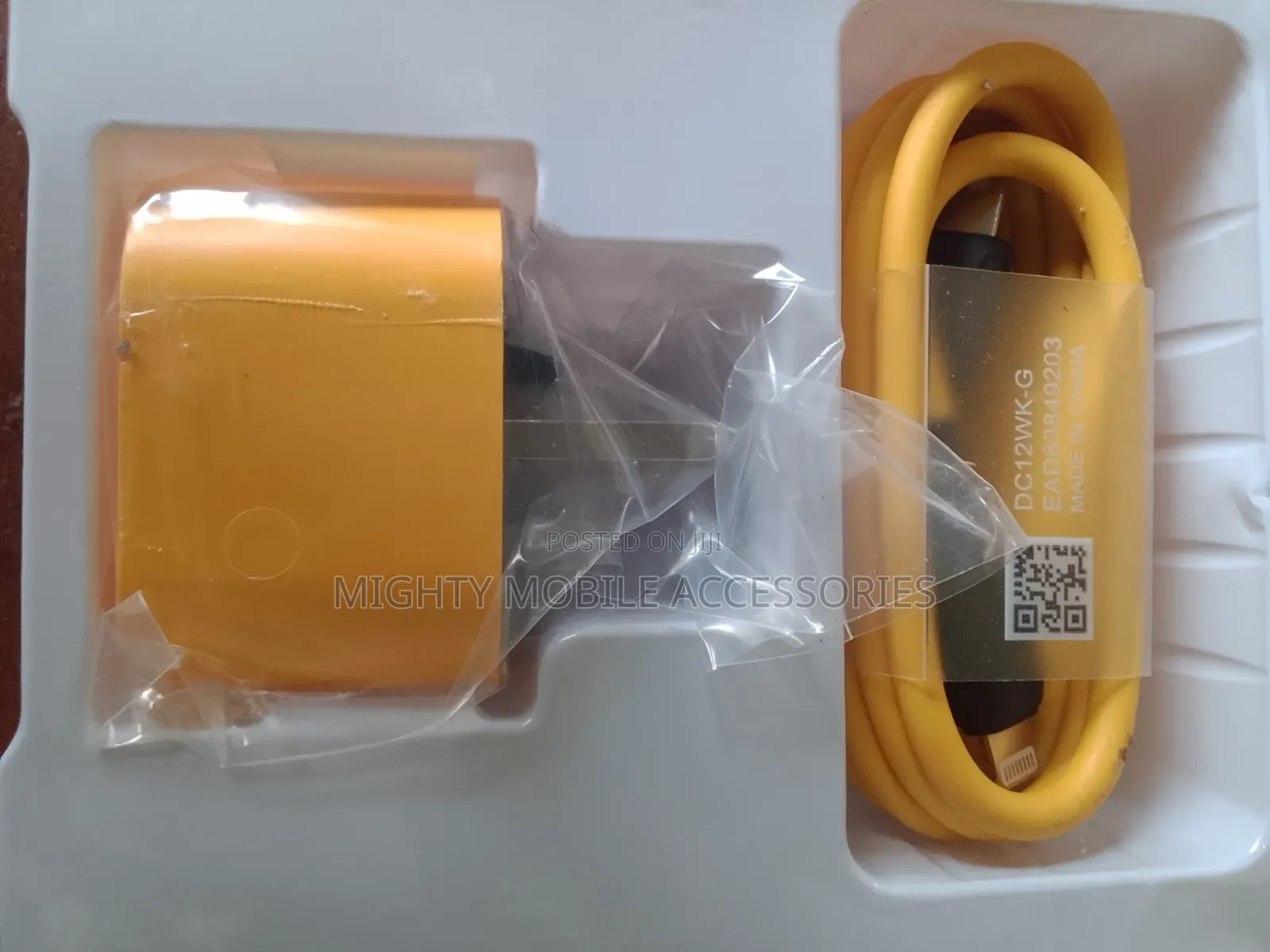 Major 1 Smart Charger Gold