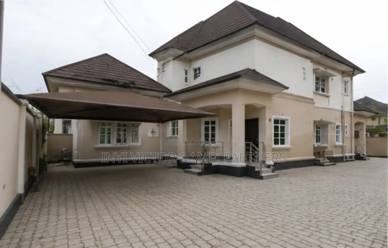4bdrm Townhouse/Terrace in Sabon Lugbe for sale