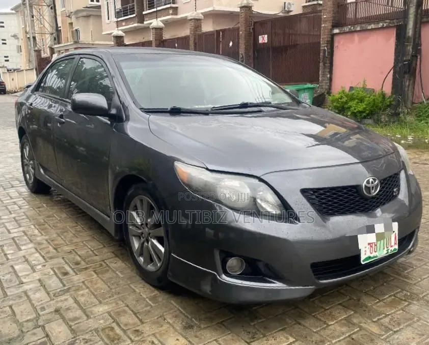 Toyota Corolla 2009 Gray