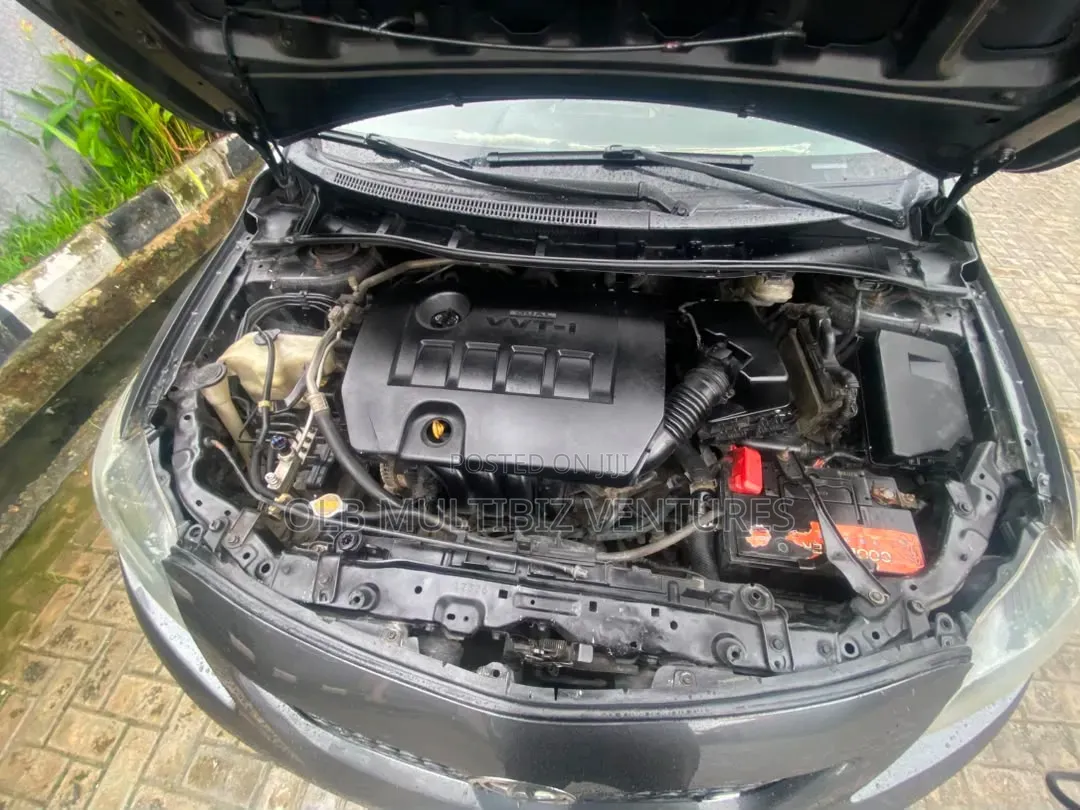 Toyota Corolla 2009 Gray
