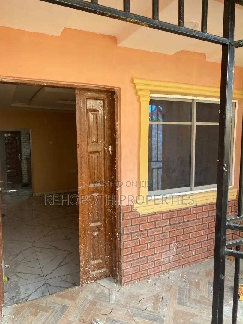 2bdrm Bungalow in Abeese Elebu, Akala Express for rent