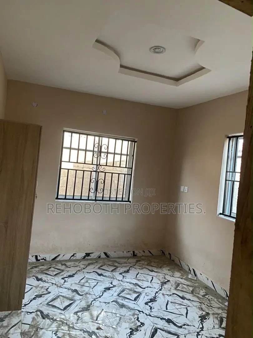 2bdrm Bungalow in Abeese Elebu, Akala Express for rent
