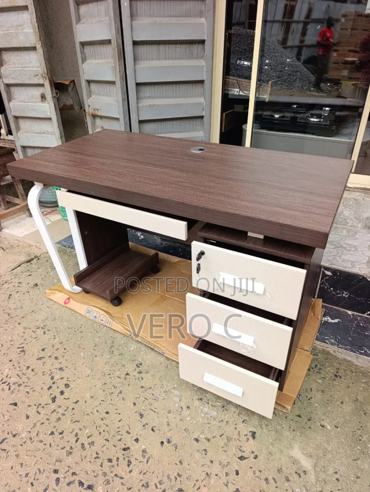 Boss Office Table With Drawers.
