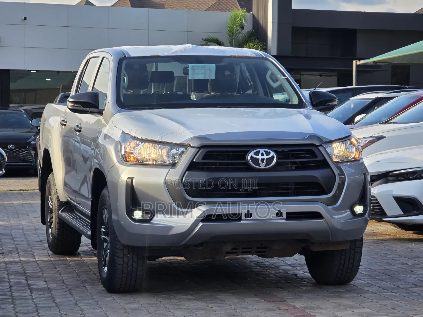 New Toyota Hilux 2025 Silver