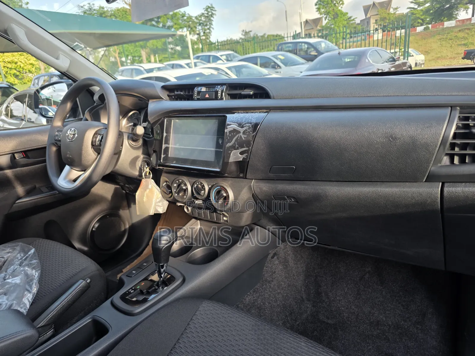New Toyota Hilux 2025 Silver