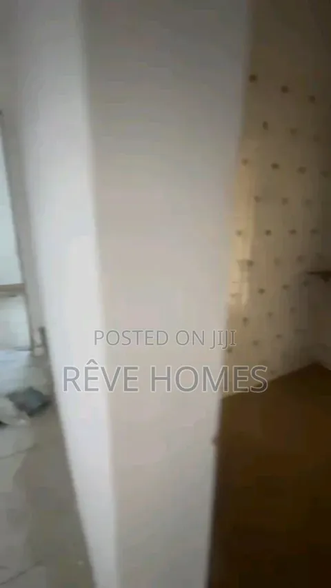 Mini Flat in Fadeyi for rent