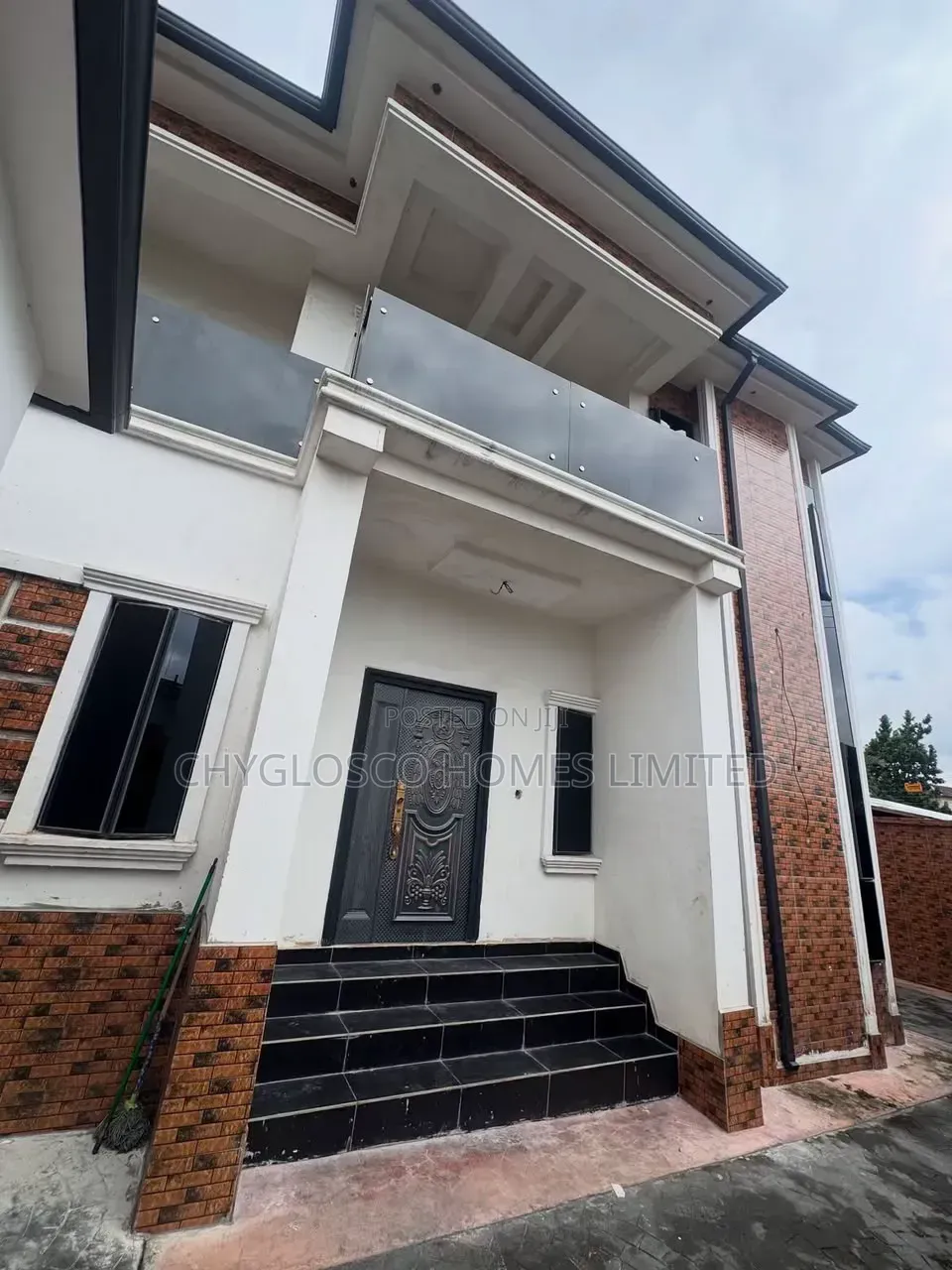 Furnished 4bdrm Duplex in Eliozu for sale