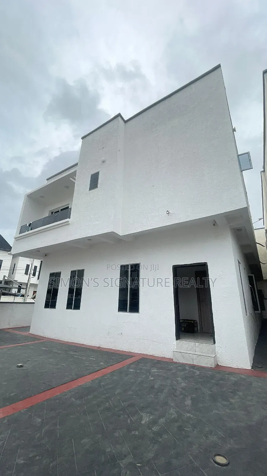5bdrm Duplex in Ikota for rent