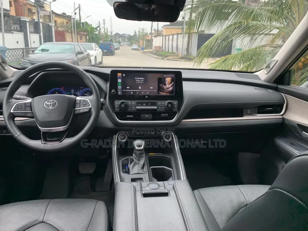 Toyota Grand Highlander 2024 Black