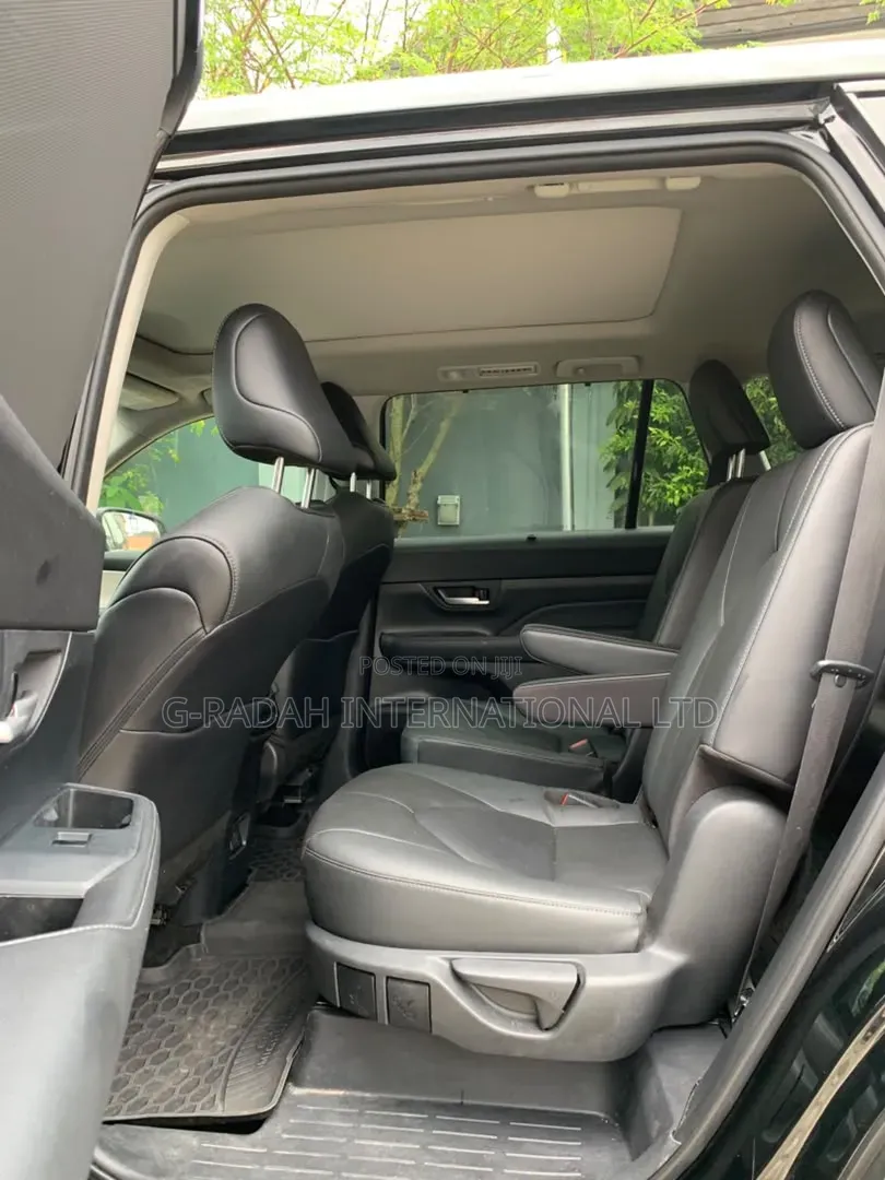 Toyota Grand Highlander 2024 Black