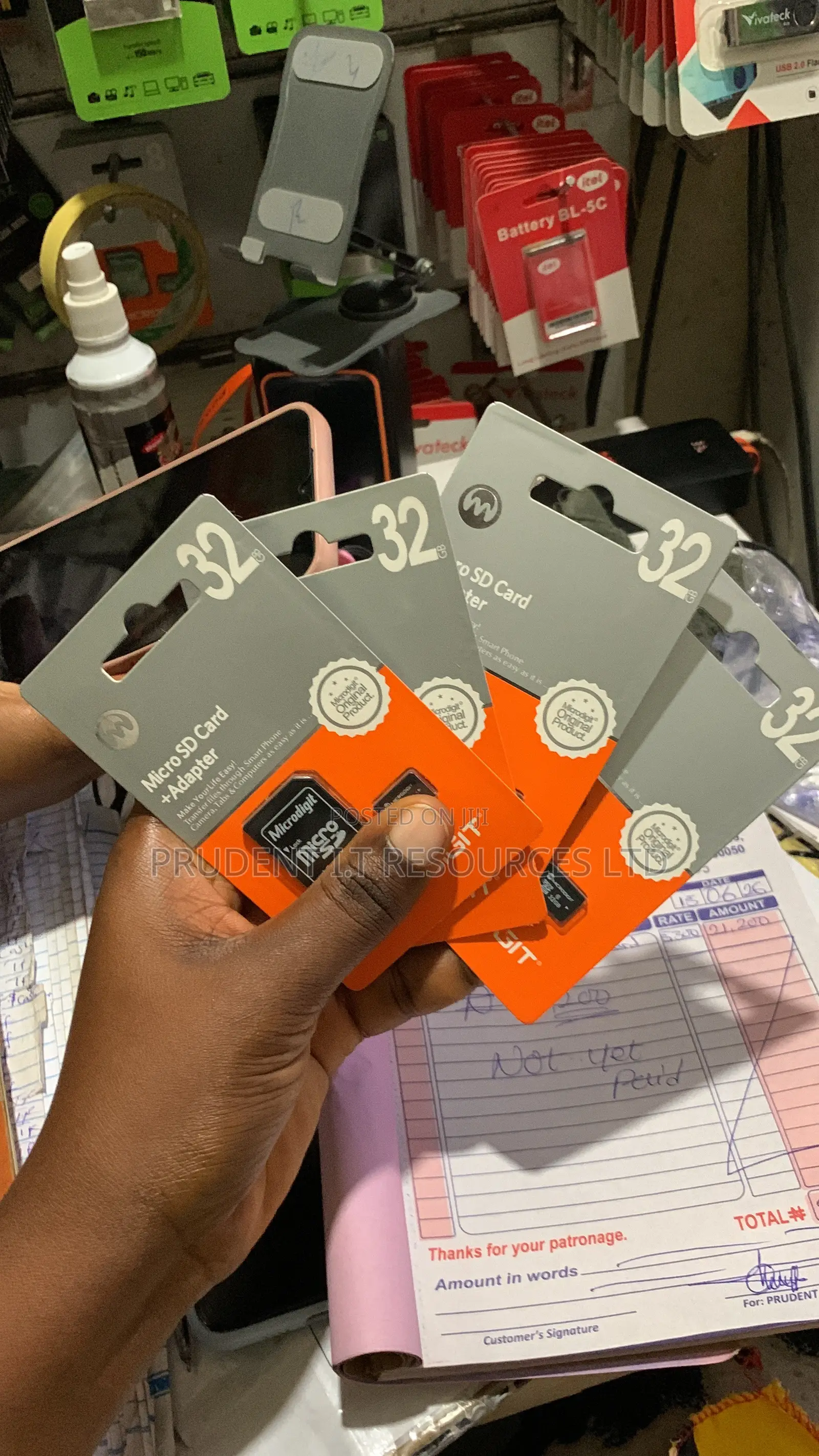 Icrodigit 32GB MicroSD Memory Card + Adapter