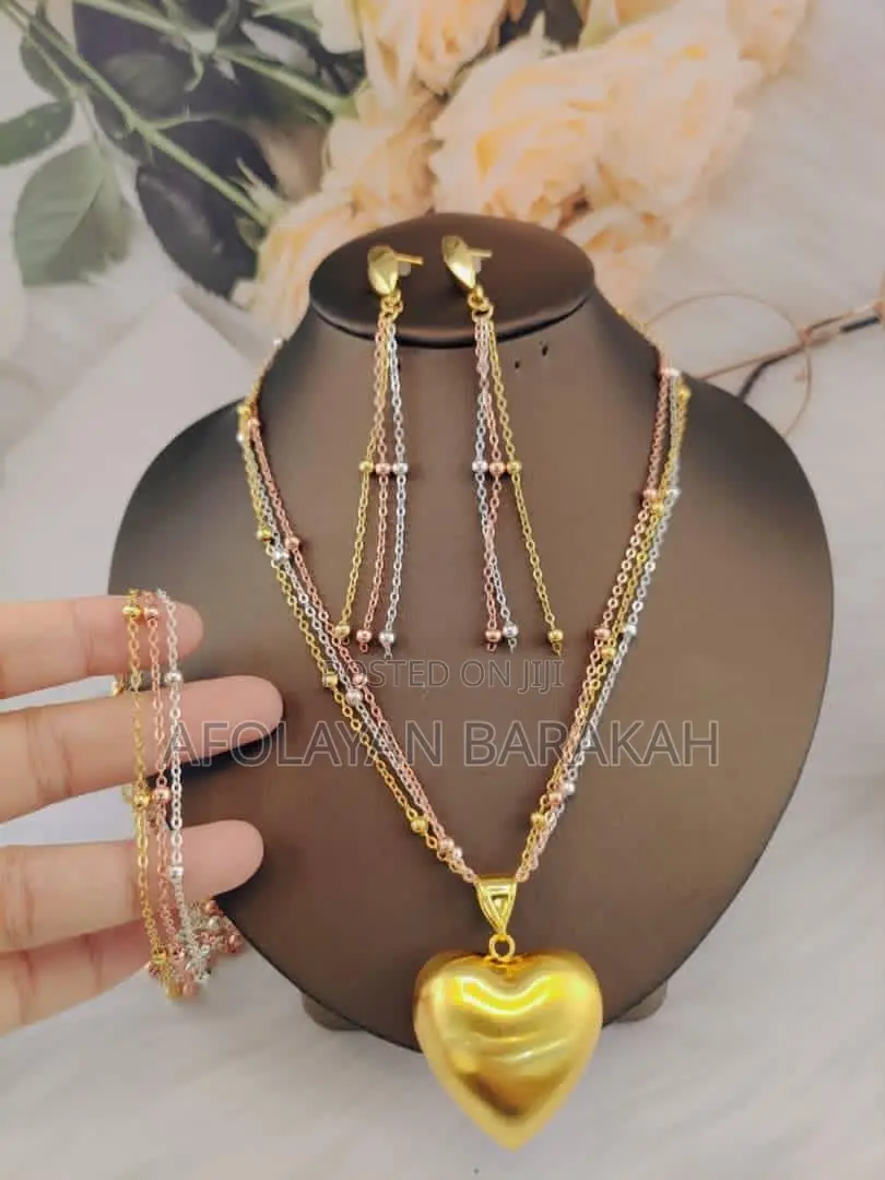 Lolade Luxe